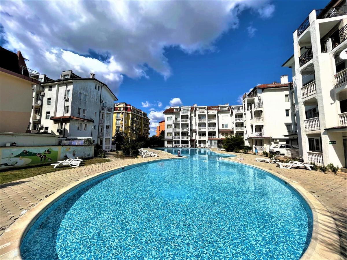 Bravo 5 Holiday Home Sunny Beach Buitenkant foto
